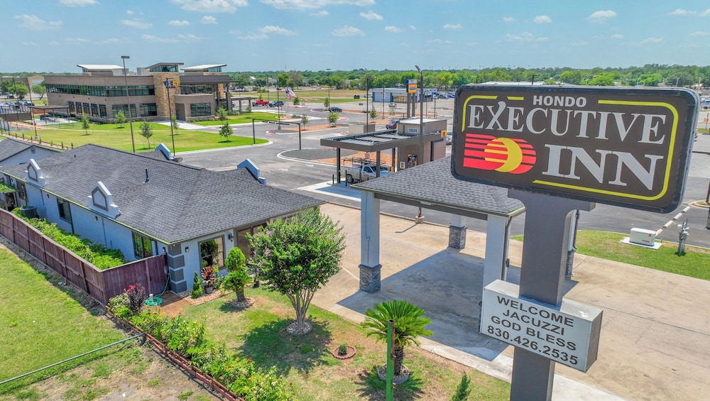 Executive Inn of Hondo - photo 18