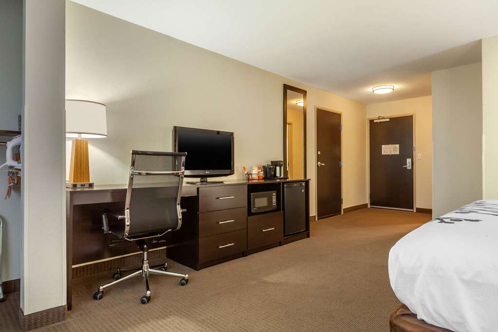 Sleep Inn & Suites Fargo Medical Center - photo 11