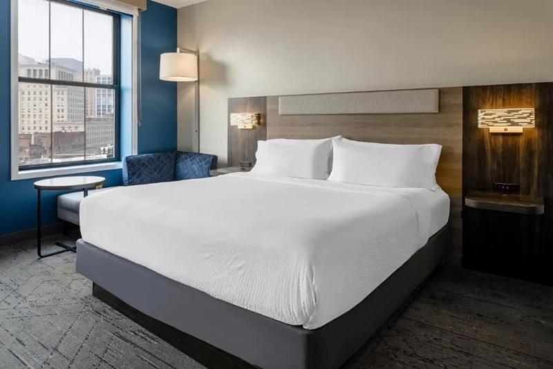 Holiday Inn Express Baltimore Downtown - photo 75