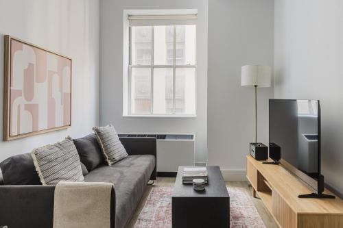Blueground Financial District 2bd apartment NYC 1620 — 4-Star Luxury Hotel in New York City, United States