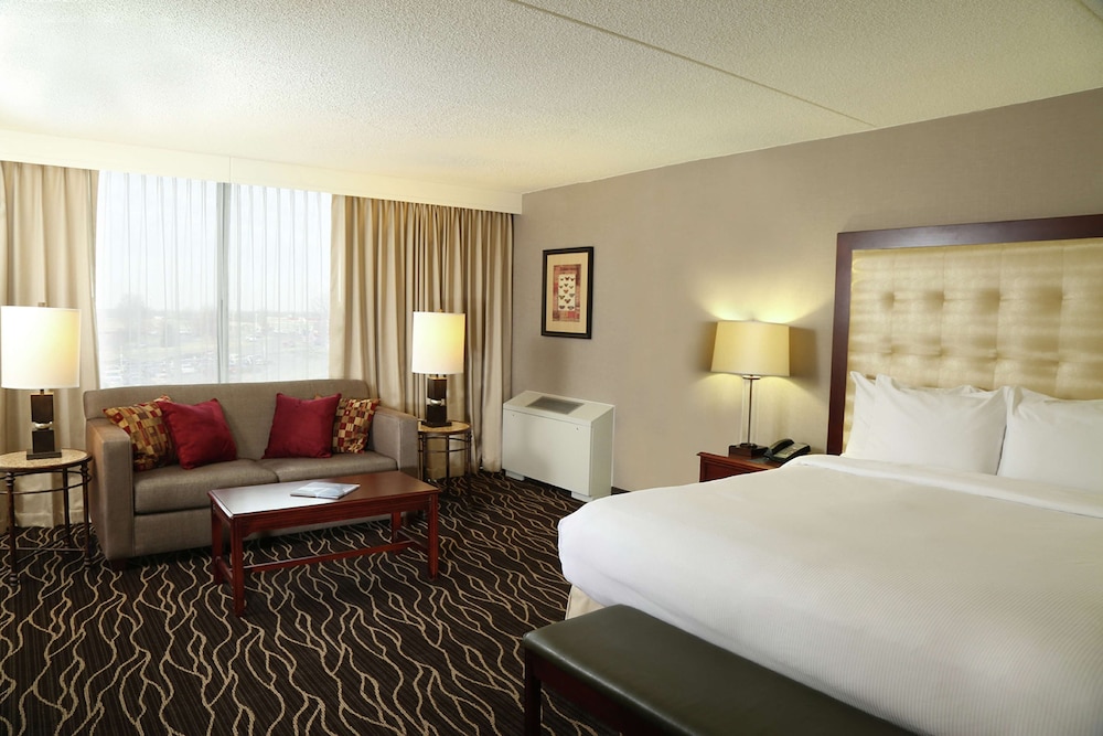 Hilton Kansas City Airport - photo 20