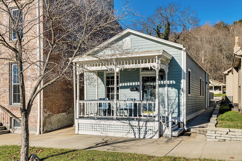 East End River Retreat: Dogs Welcome in Madison, United States