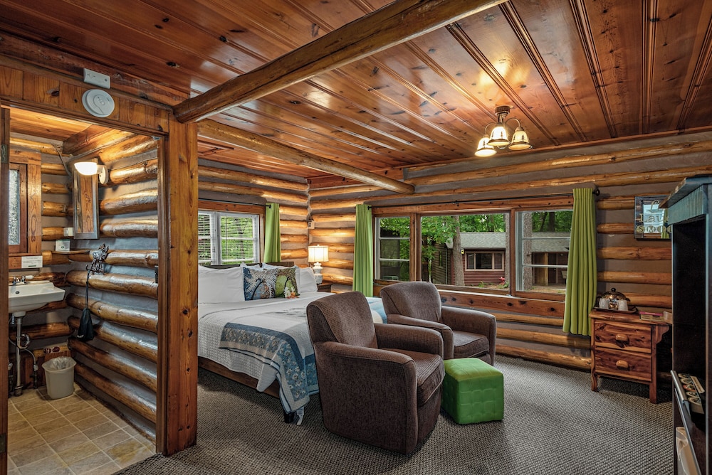 Tall Pines Inn - photo 22