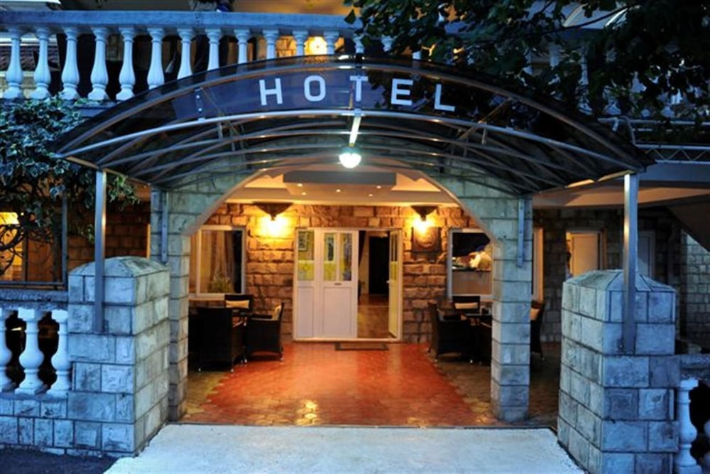 Hotel Evropa - carbon neutral hotel in Podgorica