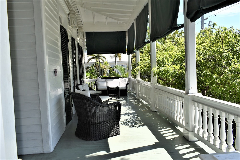 Simonton Court Historic Inn & Cottages - photo 190
