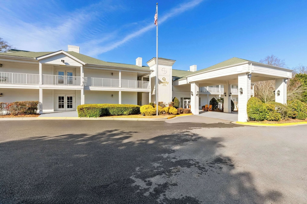 Quality Inn Fayetteville near Historic Downtown Square - photo 63