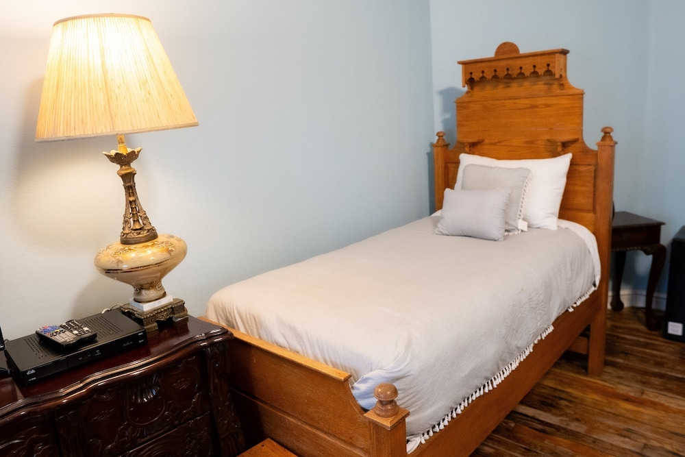 Oaak Tree Hotel - photo 156