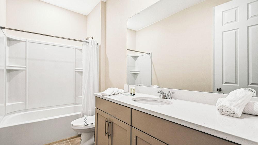 Family Friendly Oasis with Resort Amenities - photo 15