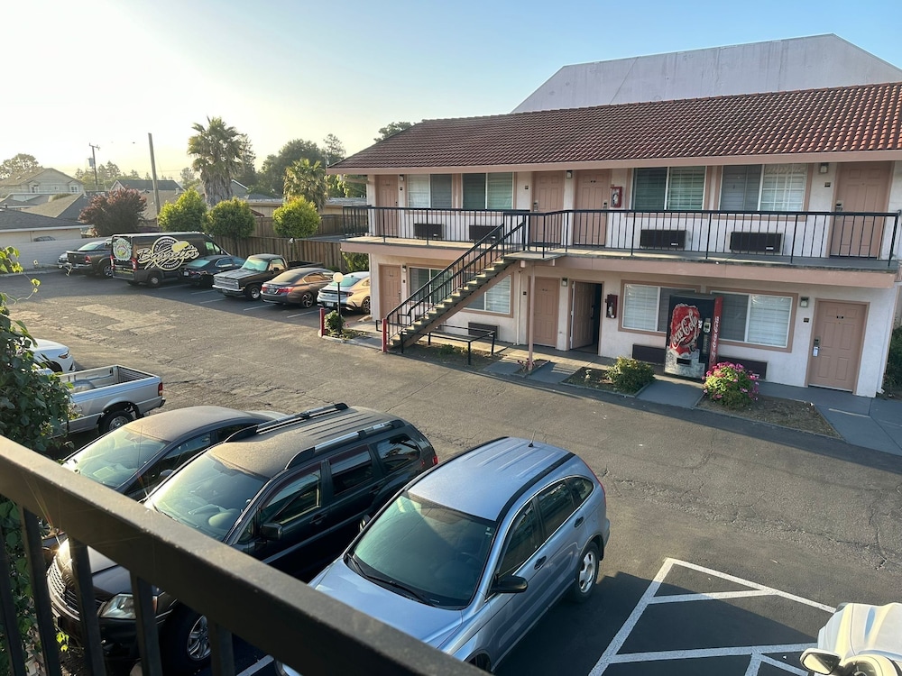 Morganhill Inn Motel - photo 10