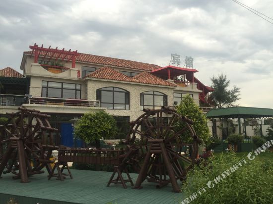 Yitong Taohuayuan Hotel — Yitong