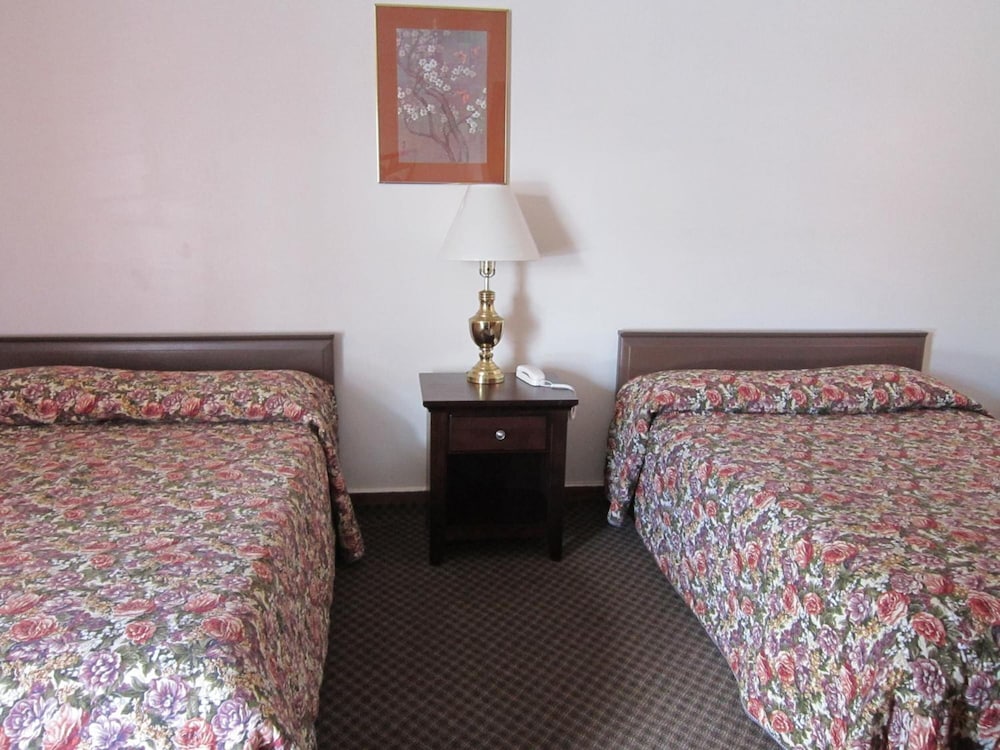 Cadet Motel - photo 14