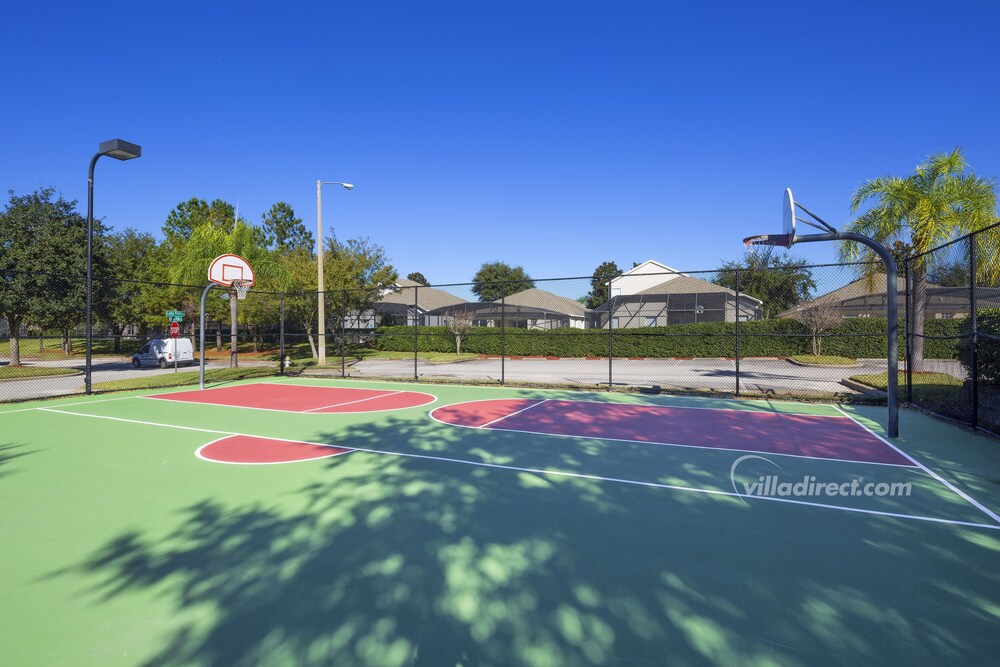 Sunshine Station Spacious 4 bed Windsor Palms resort home that's close to Disney - photo 25