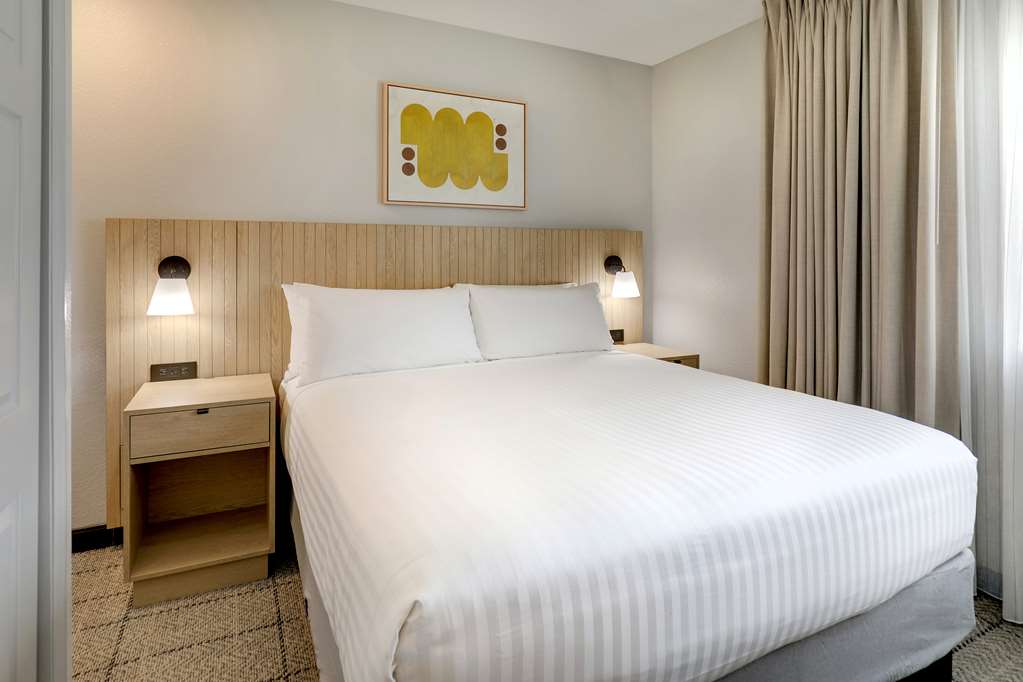 Sonesta Simply Suites Miami Airport Doral - photo 24
