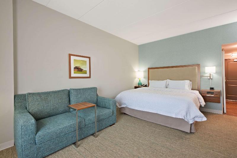 Hampton Inn & Suites North Huntingdon Irwin - photo 167