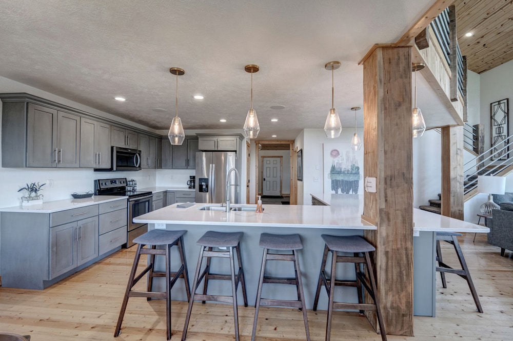 Little Hope Chalet at Terry Peak Ski Resort - photo 17