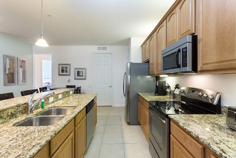 Vista Cay Resort by Intteli Fun Rentals - photo 24