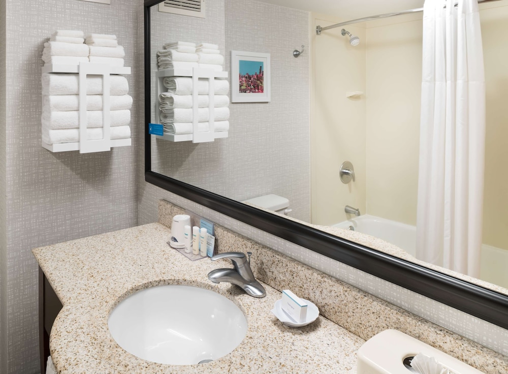Hampton Inn & Suites Chicago North Shore Skokie - photo 49