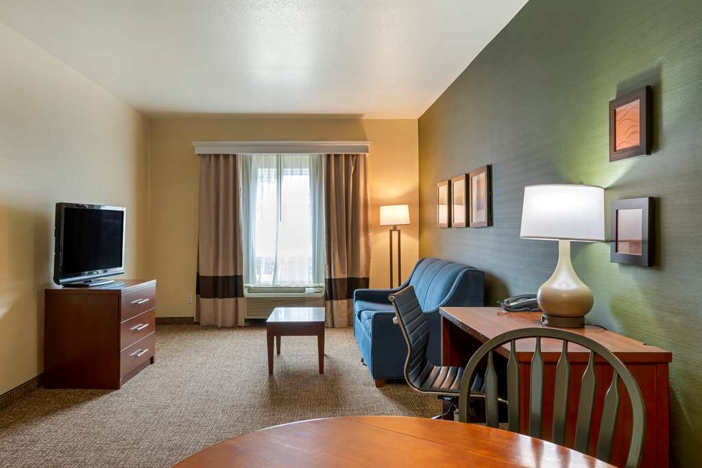 Comfort Inn & Suites Salem Northeast - photo 25