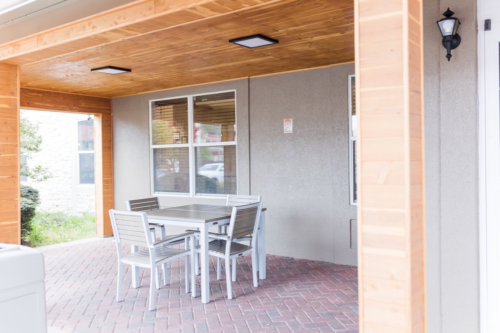 Country Inn & Suites by Radisson Helen GA - photo 64