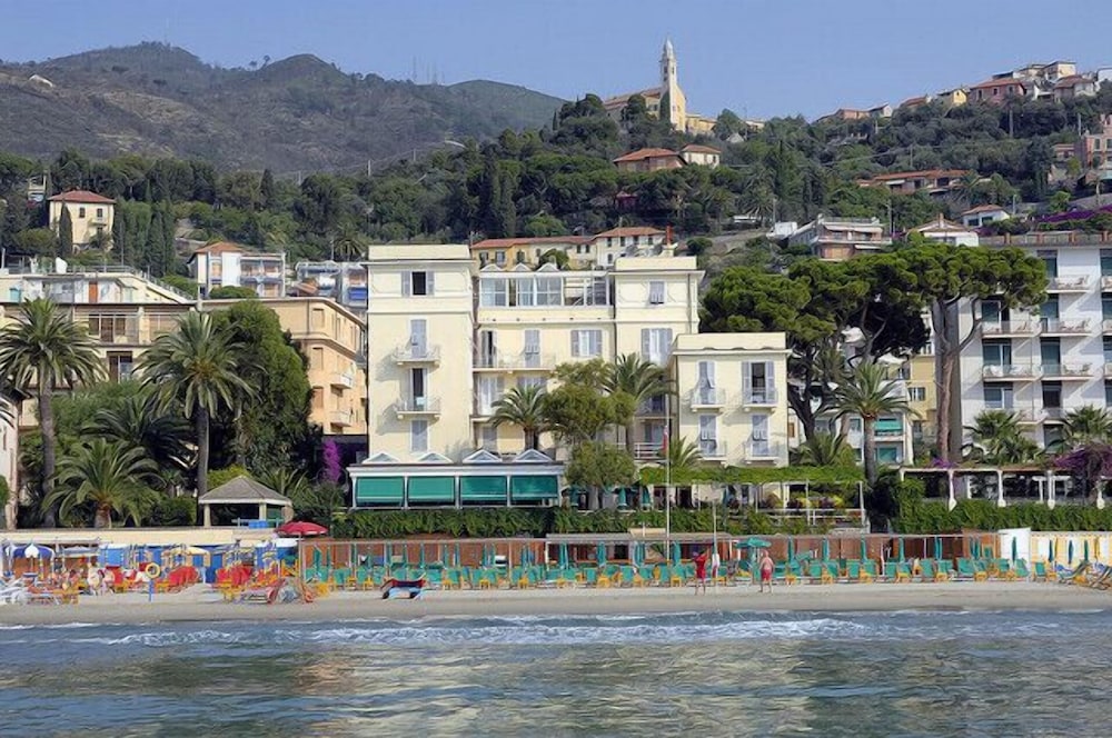 Hotel Beau Sejour - last minute hotel in Alassio
