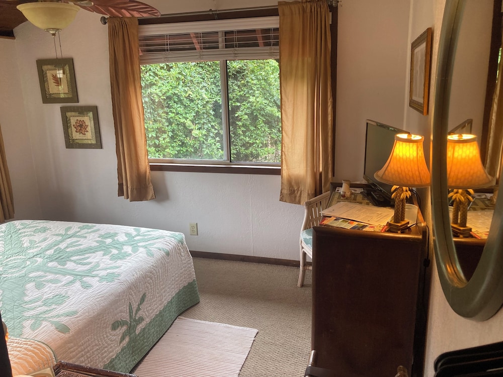 Hale Maluhia Country Inn - photo 19