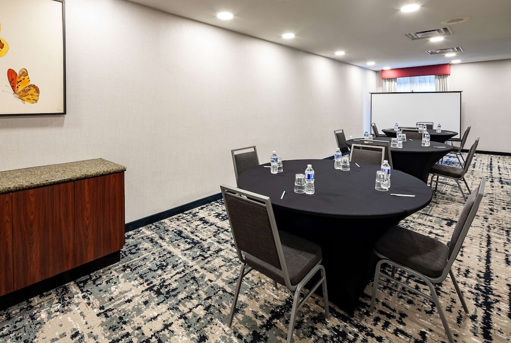 Homewood Suites by Hilton Gainesville - photo 40