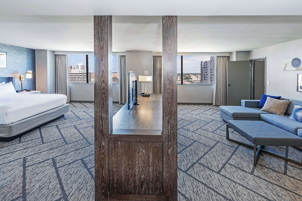 DoubleTree by Hilton Tulsa Downtown - photo 41