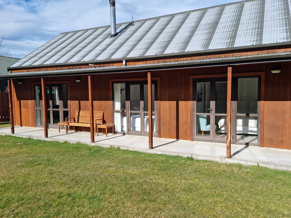 56 Conical Hill Road - last minute hotel in Unknown City