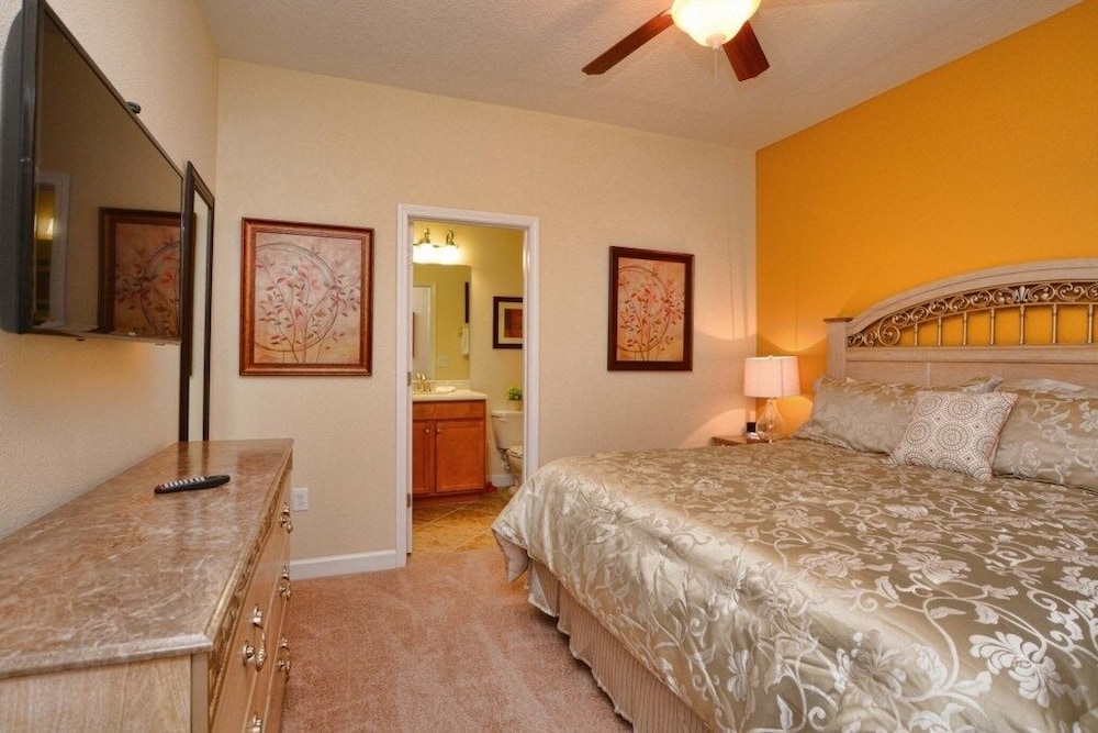 Resort Community Large Private Pool Free Wifi Game Room No Rear Neighbors 6 Bedroom Home by RedAwning - photo 3