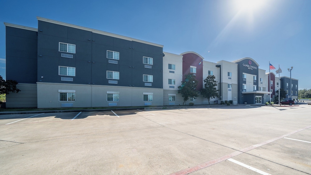 Candlewood Suites Baytown by IHG - photo 66