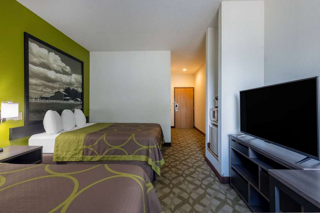 Super 8 by Wyndham De Soto - photo 19