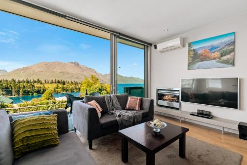 Modern Executive Living in Pounamu — 4-Star Luxury Hotel in Queenstown, New Zealand
