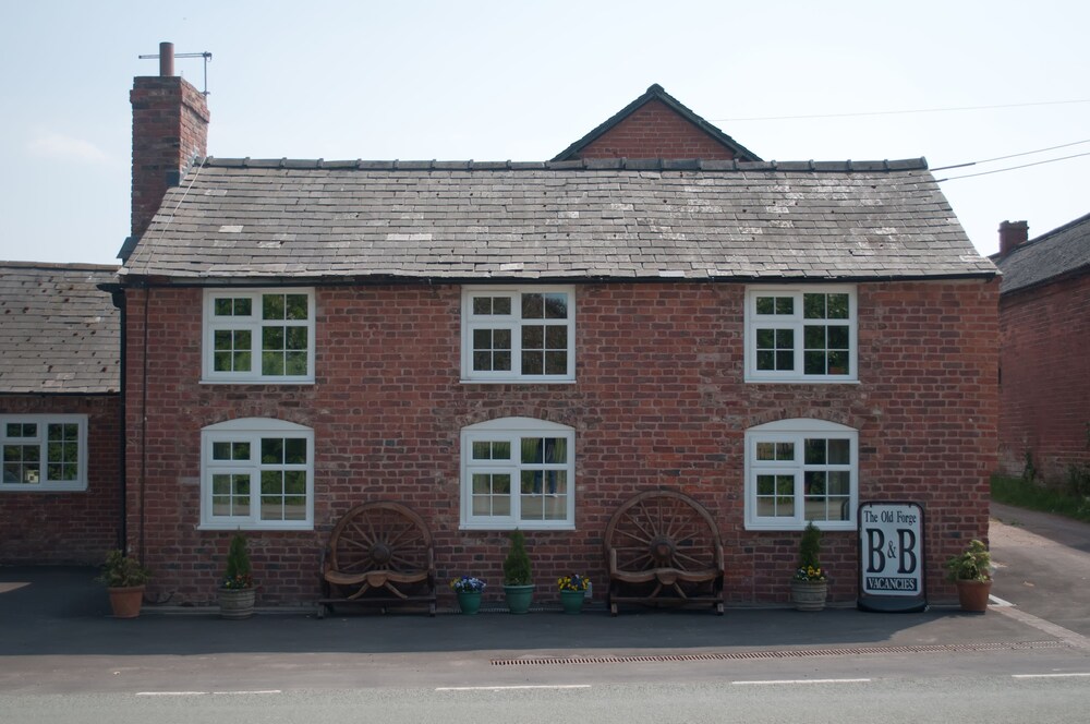 The Old Forge B&B — 4-Star Luxury Hotel in Oswestry, United Kingdom