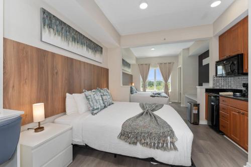 King Queen Spacious Studio Near Universal - last minute hotel in Orlando