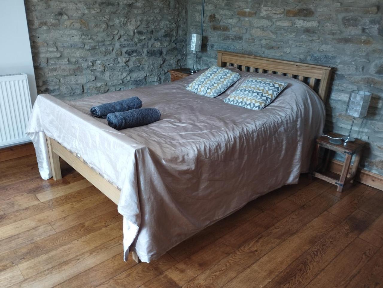 Valley View - carbon neutral hotel in Low Bradley