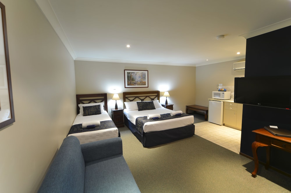 Wattle Grove Motel — 4-Star Luxury Hotel in Wattle Grove, Australia