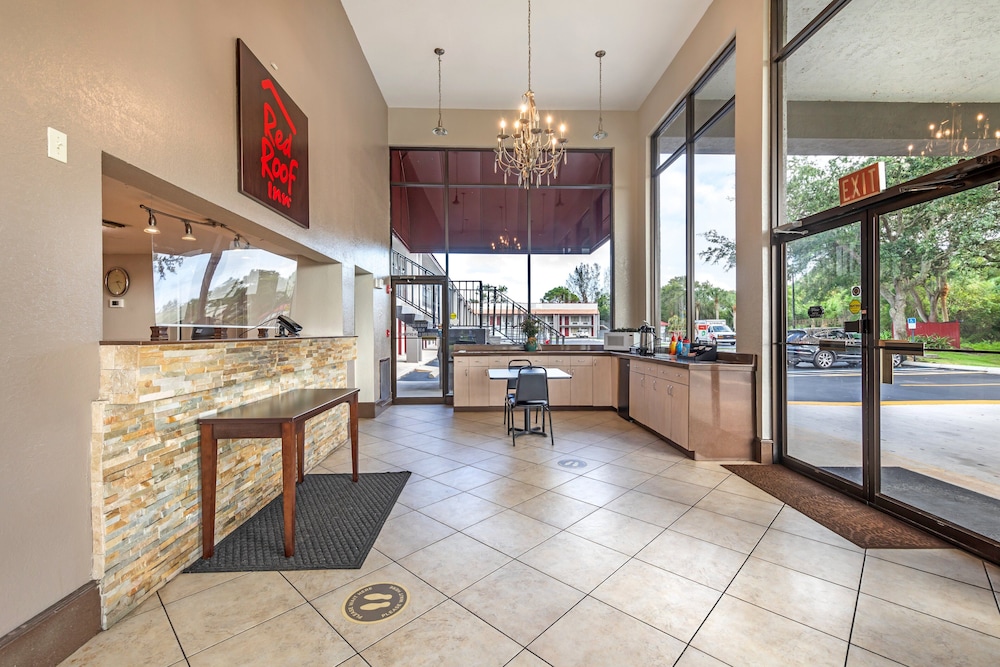 Red Roof Inn Ft Pierce - photo 2