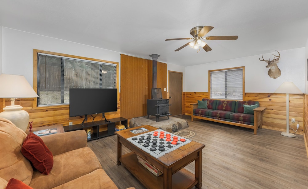 Bear Paw Lodge & Vacation Homes - photo 40
