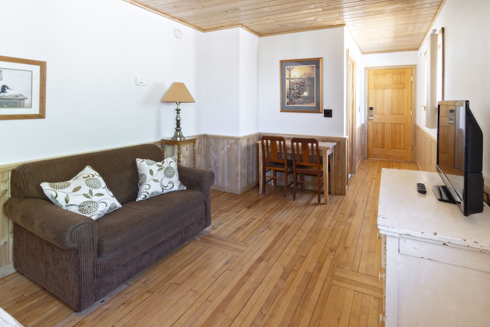 Stay Inn Ely - photo 33