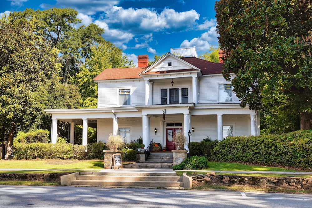 The Veranda Historic Inn - photo 50