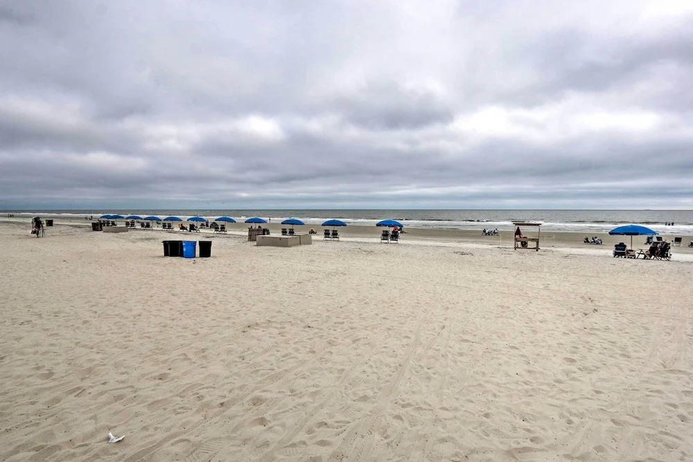 Hilton Head Escape w Private Beach Access - photo 12