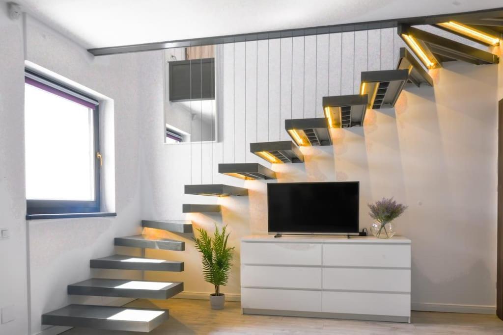 Ultracentral modern apartment — 4-Star Luxury Hotel in Targu-Mures, Romania