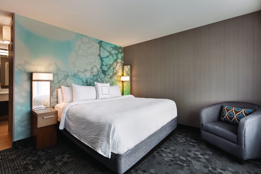Courtyard by Marriott Topeka - photo 9