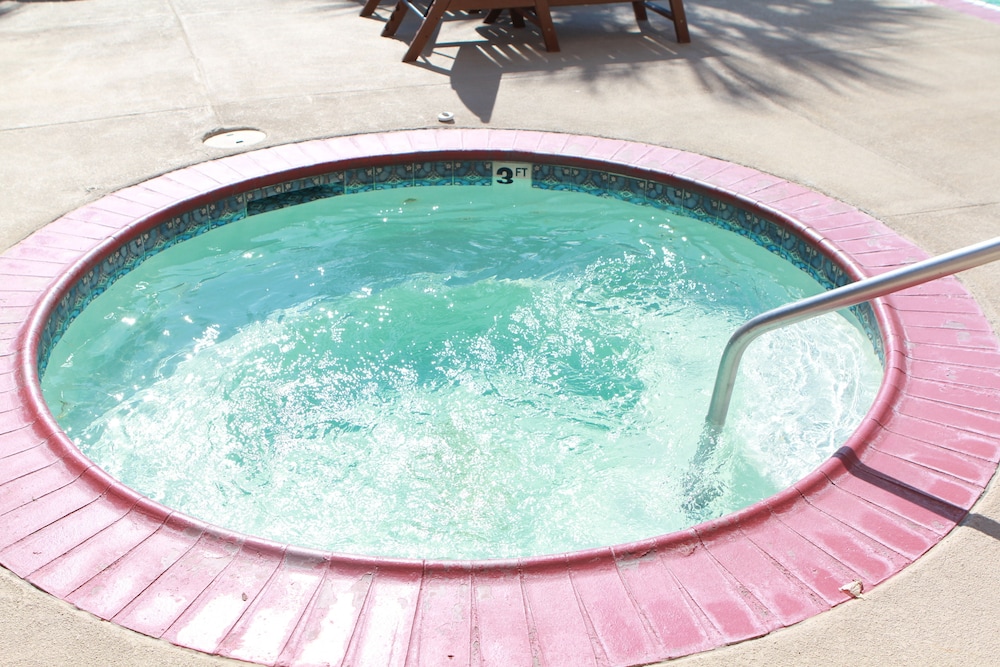 Hampton Inn Beaumont - photo 20