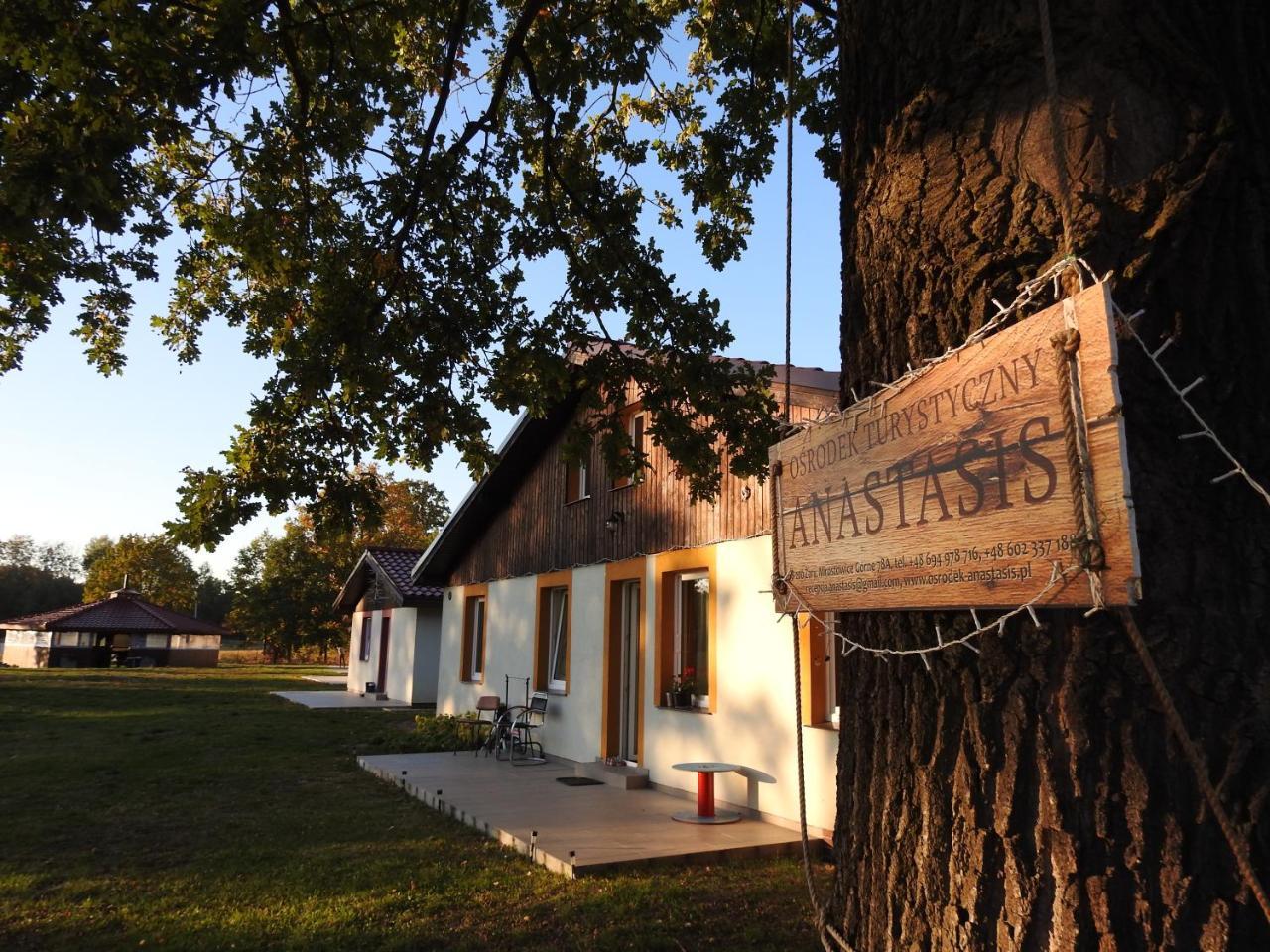 Anastasis - carbon neutral hotel in Wymiarki