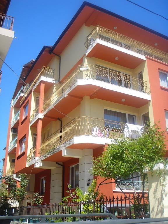 Violeta 7 Guest House — 4-Star Luxury Hotel in Nesebar, Bulgaria
