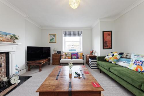 Viking Bay View 3 Bed Apartment — 4-Star Luxury Hotel in Broadstairs, United Kingdom