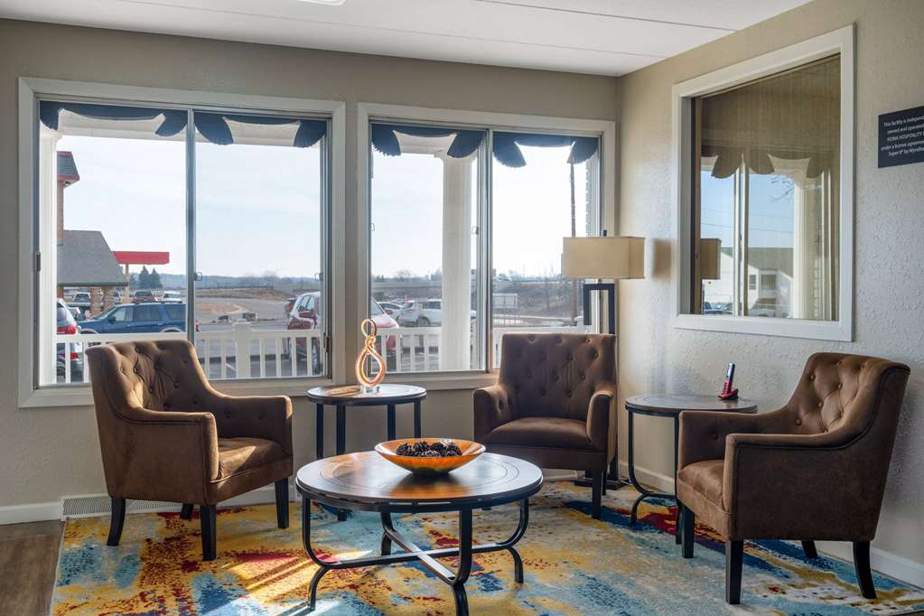 Super 8 by Wyndham Owatonna - photo 6