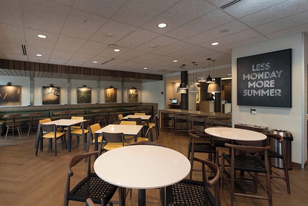 Fairfield Inn & Suites by Marriott Philadelphia Valley Forge Great Valley - photo 44