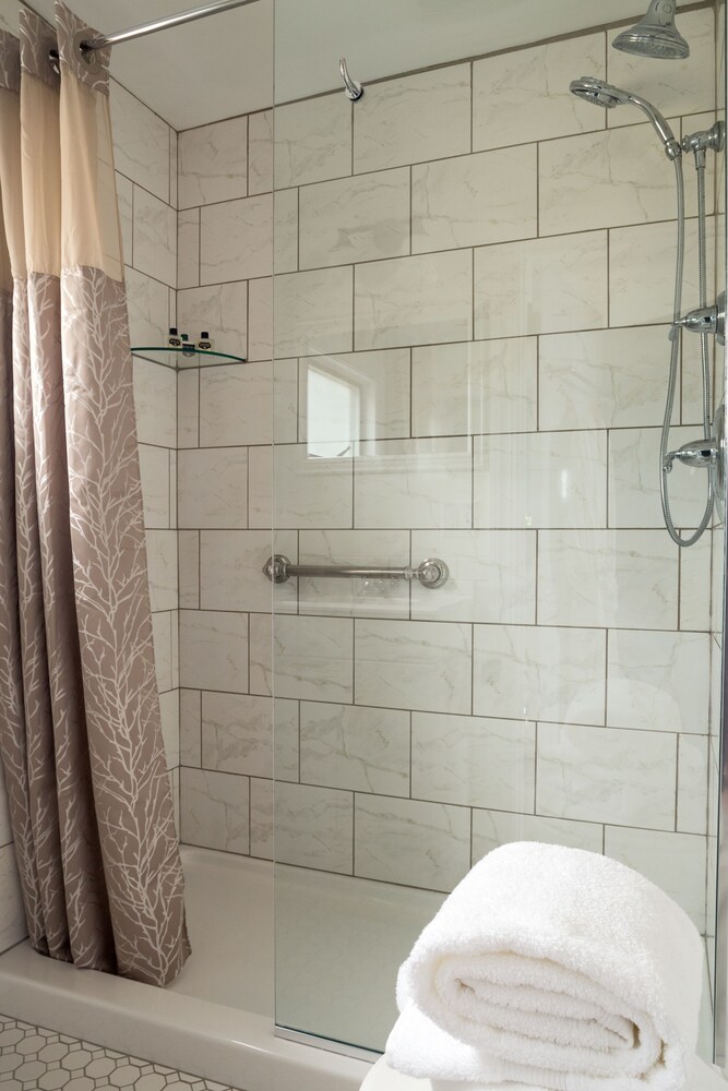 Maine Stay Inn & Cottages - photo 75